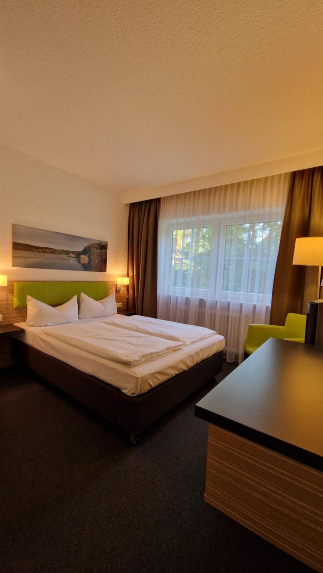 Hotel Sonnenhof Pleinfeld Exteriör bild