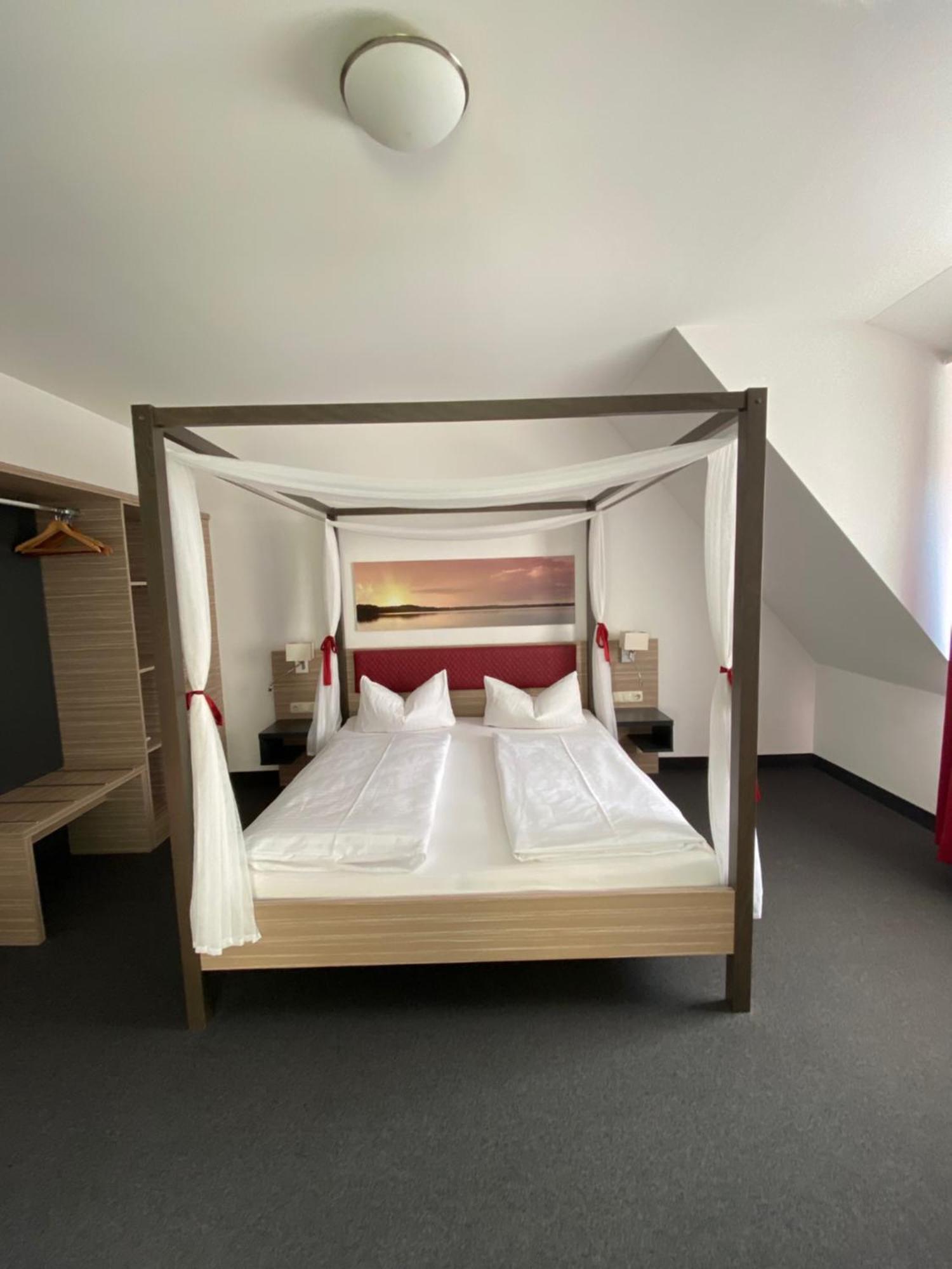 Hotel Sonnenhof Pleinfeld Exteriör bild