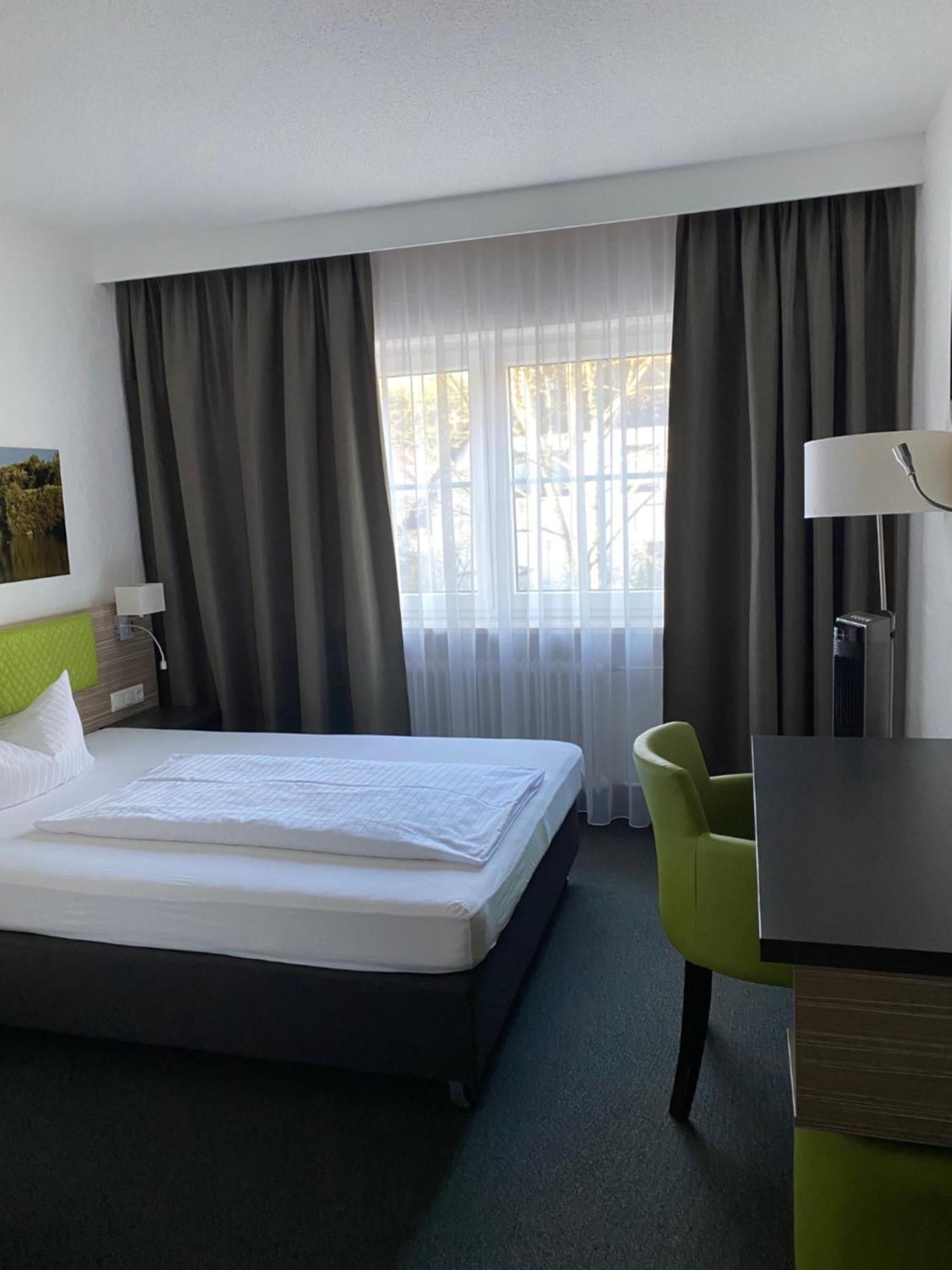 Hotel Sonnenhof Pleinfeld Exteriör bild