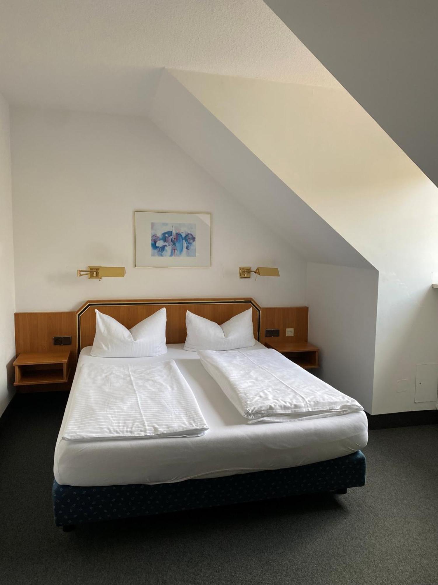Hotel Sonnenhof Pleinfeld Exteriör bild
