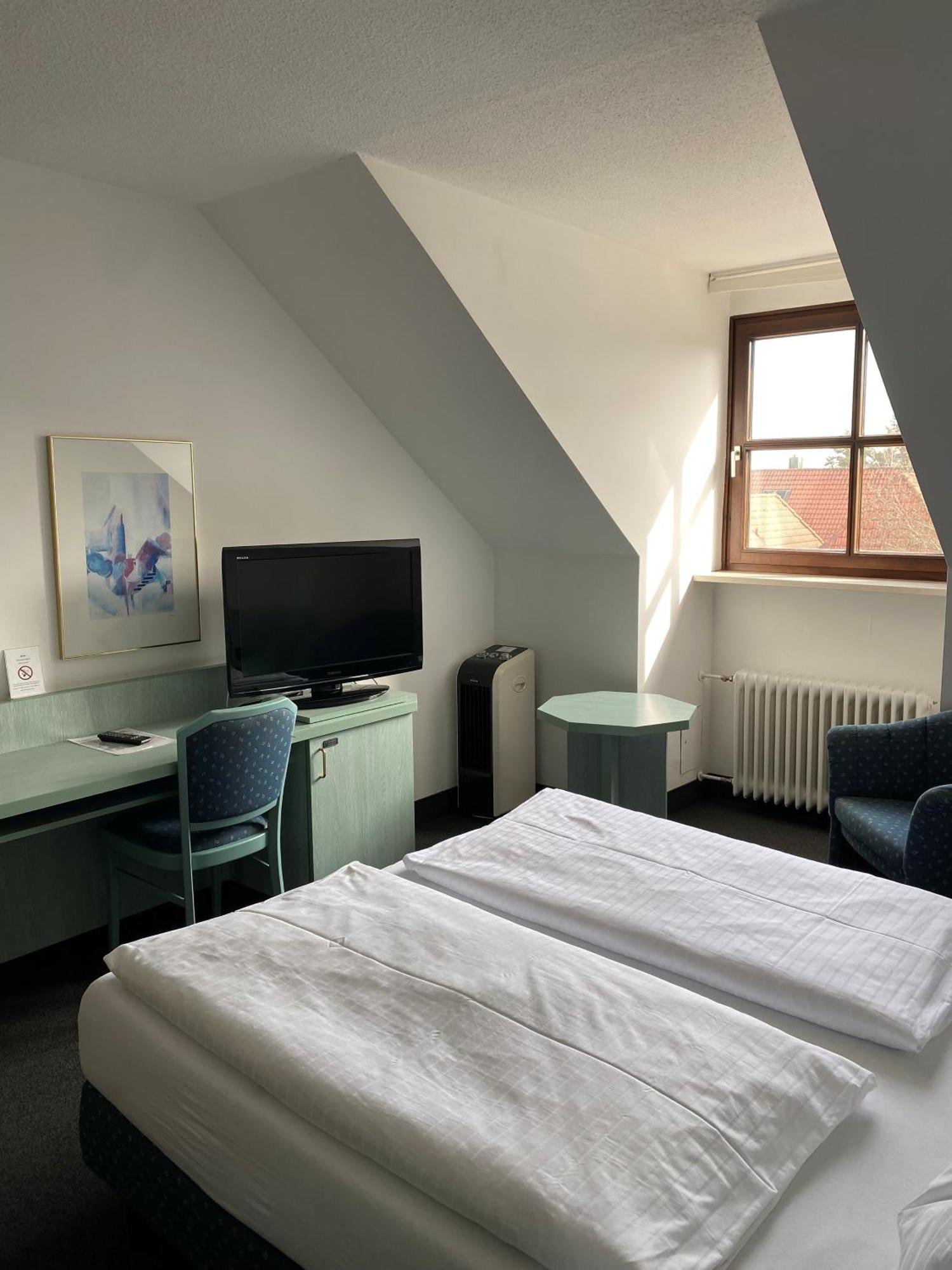 Hotel Sonnenhof Pleinfeld Exteriör bild