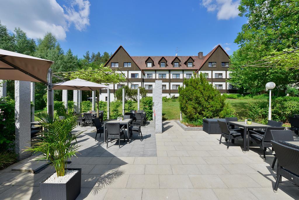 Hotel Sonnenhof Pleinfeld Exteriör bild