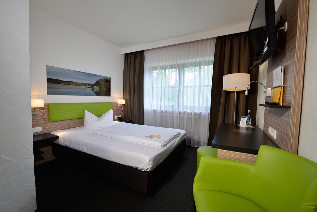 Hotel Sonnenhof Pleinfeld Exteriör bild
