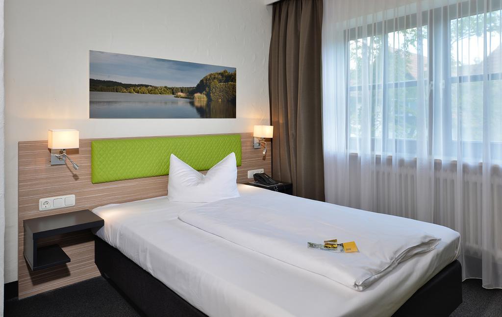 Hotel Sonnenhof Pleinfeld Exteriör bild